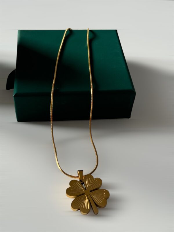 Collier Trifia